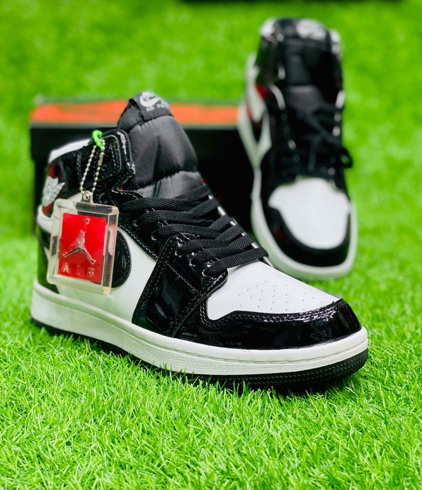 Air Jordan 1 Mid Black Shiny - Duad (ض)