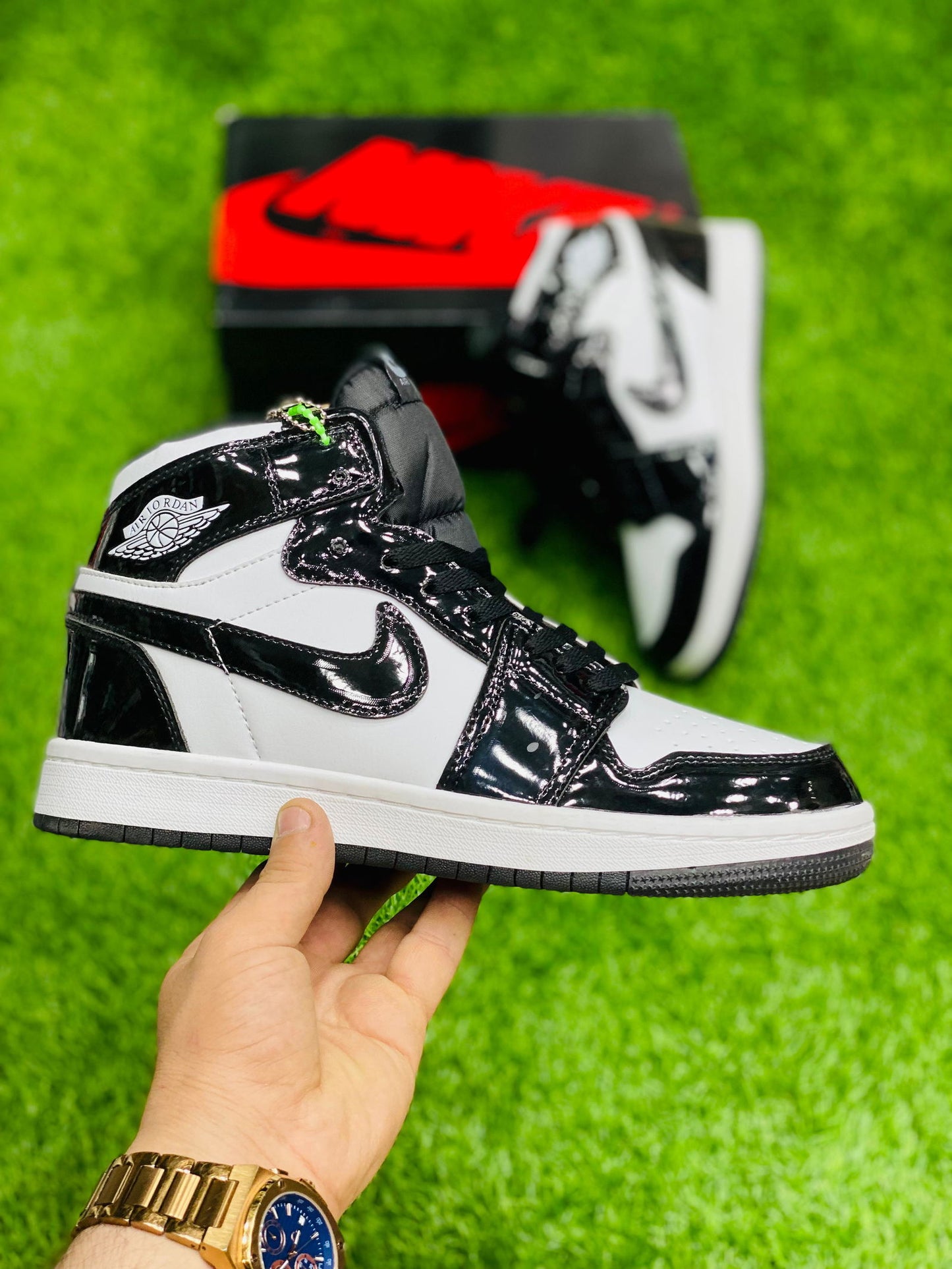 Air Jordan 1 Mid Black Shiny - Duad (ض)