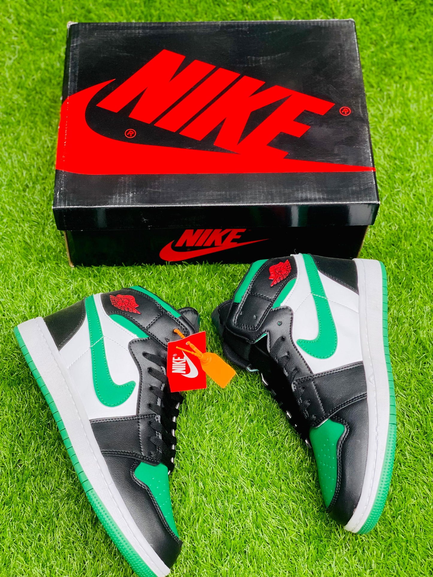 Air Jordan 1 Mid Pine Green - Duad (ض)