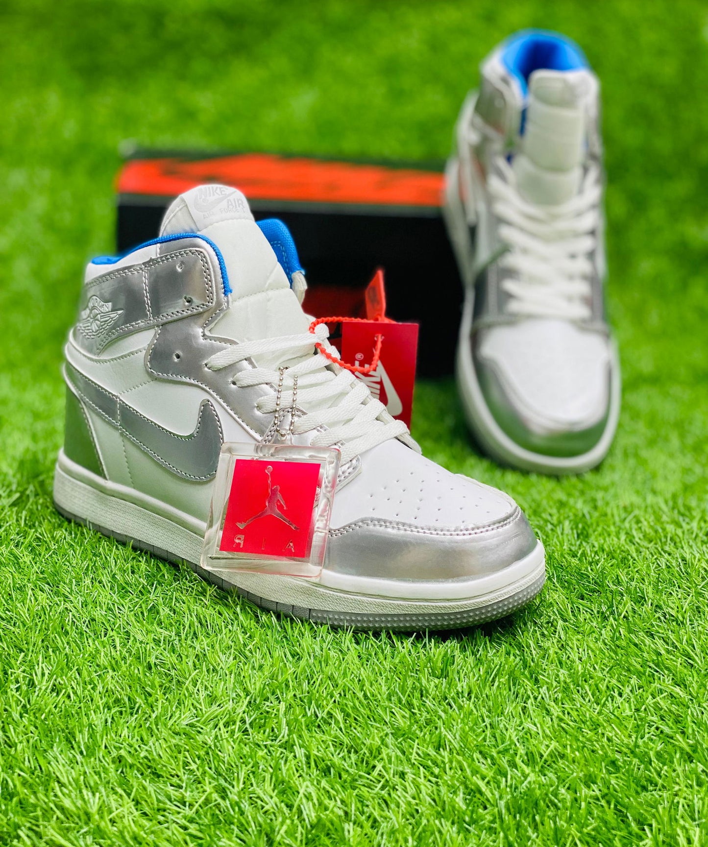 Air Jordan 1 Mid SE Metallic Silver - Duad (ض)