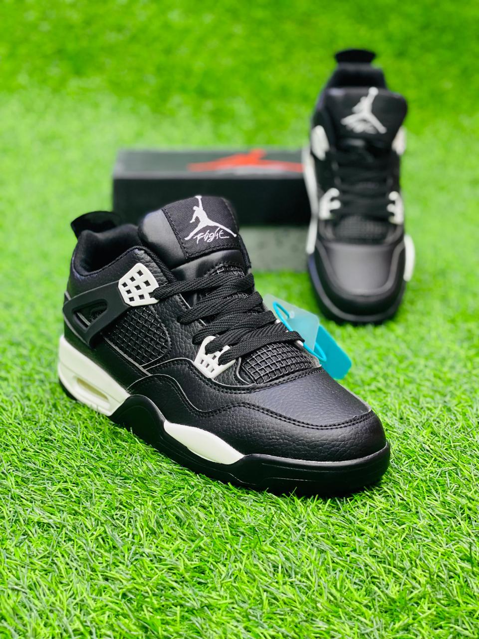 Air Jordan Retro 4 Black White - Duad (ض)